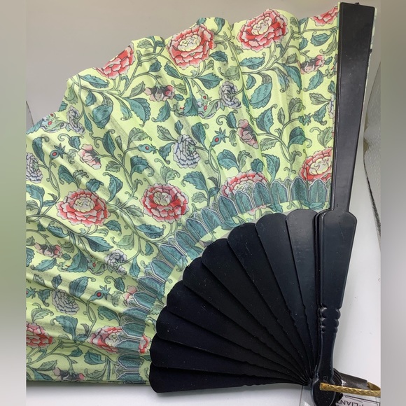 Essentials Other - Foldable fan